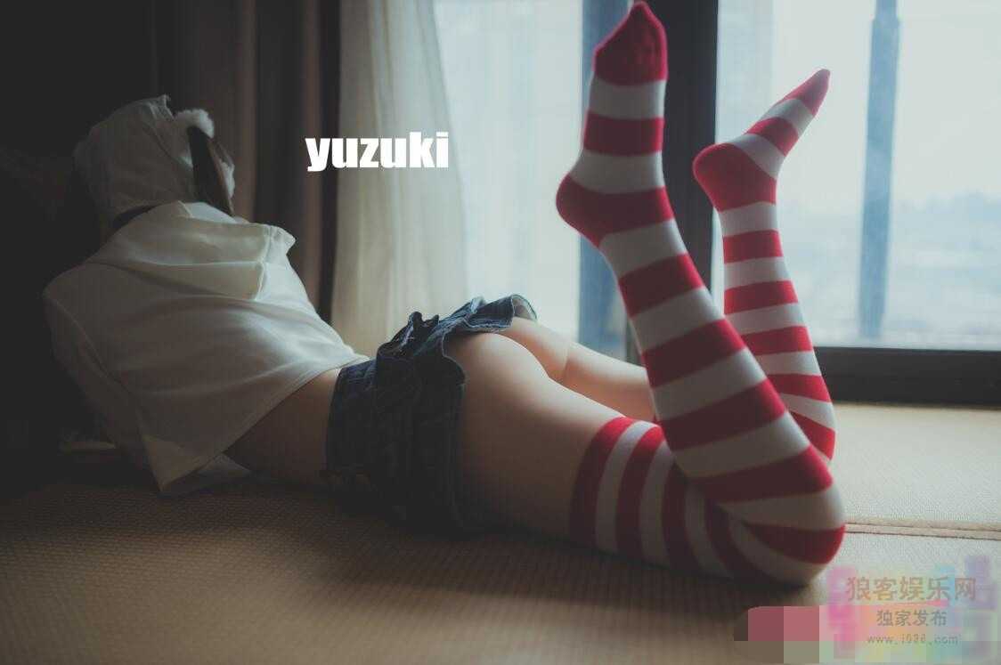 极品柚木写真 泡泡条纹袜 [81P+15V/1.88G] 1