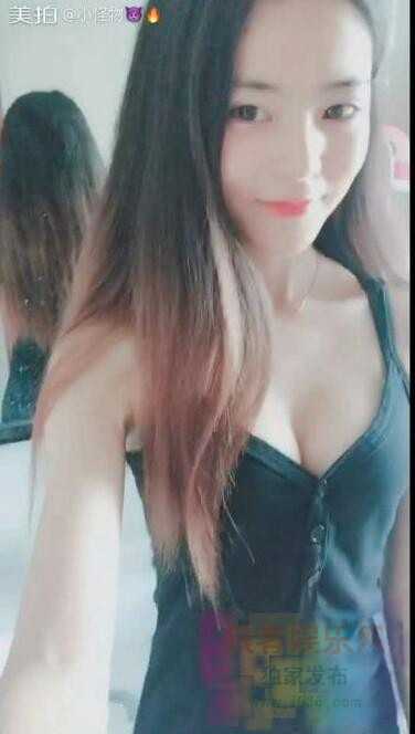 长相甜美性感的美女2-各种语言动作挑逗外卖小哥[1V/257M] 1