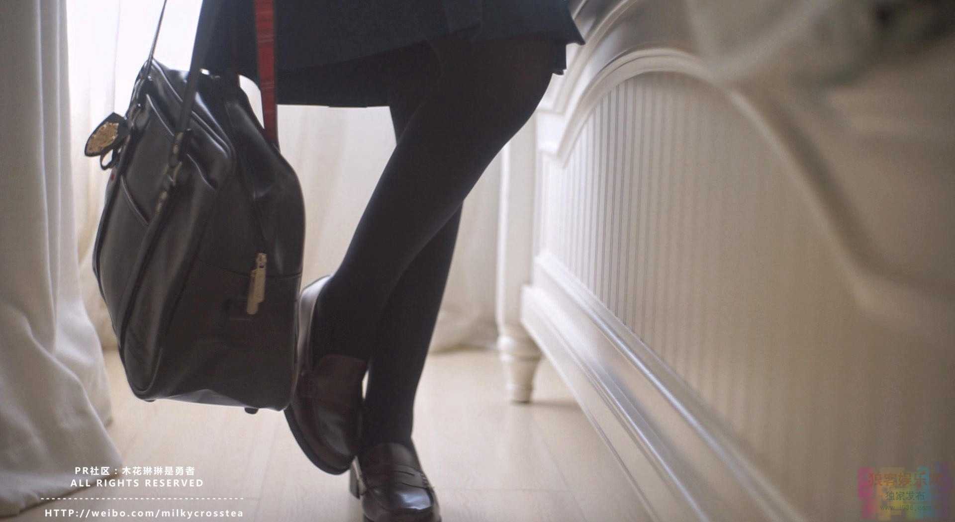 福利姬木花琳琳是勇者 – 女子校生 1