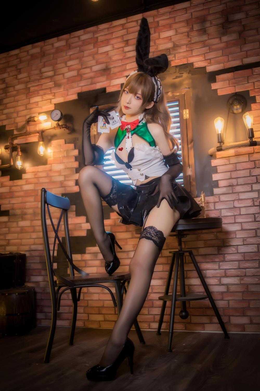 [封疆疆v] 碧蓝航线x死或生 莫妮卡 女郎 [31P/227M] 2